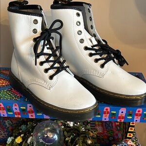 Dr. Martens Zavala Combat Boots- Size 5- White Leather-With Soles Bouncing- NWOT